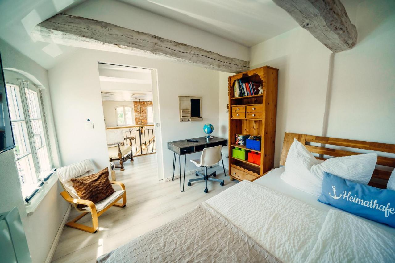 Alte Schmiede Mit Sauna, Pool Und Whirpool Im Aussenbereich Schoenstes Ferienhaus Der Lausitz Elsterheide エクステリア 写真