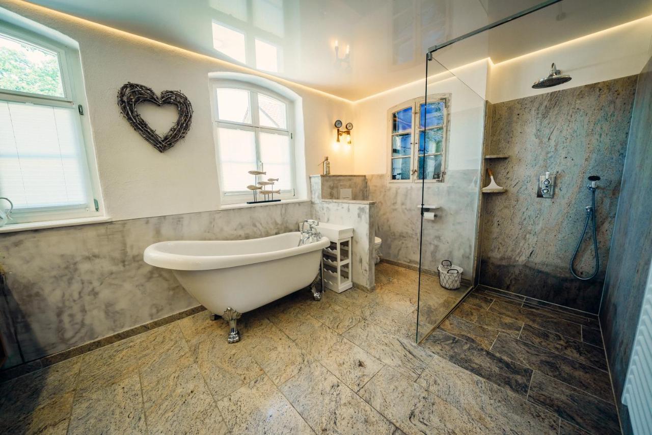Alte Schmiede Mit Sauna, Pool Und Whirpool Im Aussenbereich Schoenstes Ferienhaus Der Lausitz Elsterheide エクステリア 写真